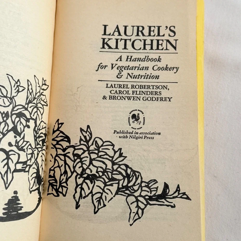 Laurel's Kitchen Vegetarian Cookery Nutrition Paperback 1976 Bantam Vintage